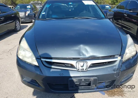 2007 Honda Accord 2.4 Ex z USA, uszkodzony, nr VIN 1HGCM56857A183204